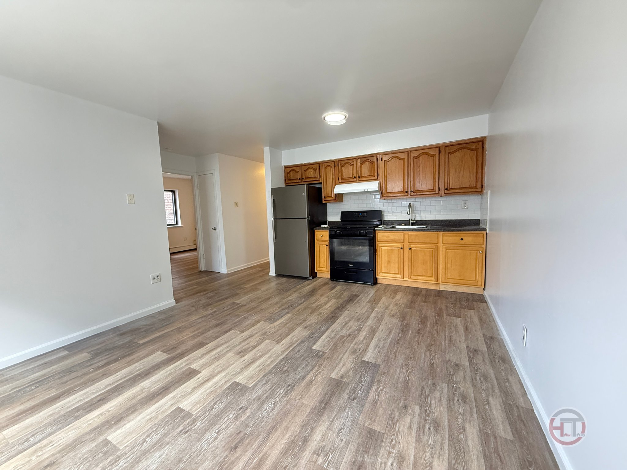 Bronx Townhome: 189 Throgs Neck Blvd