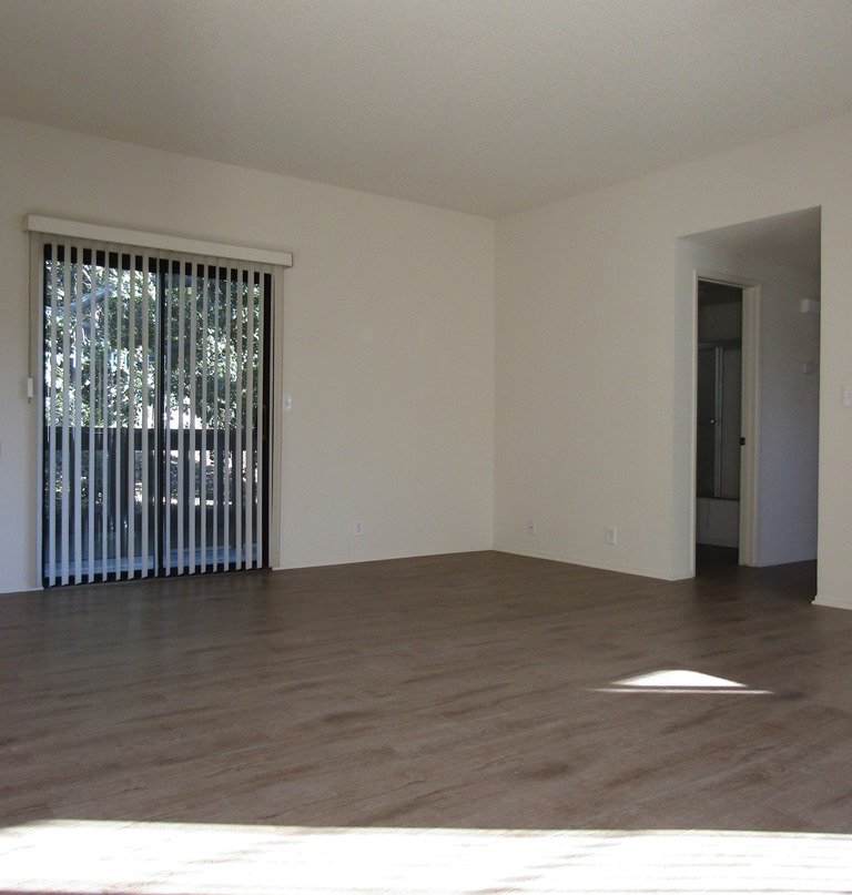 Glendora Apartment: 800 E. Route 66