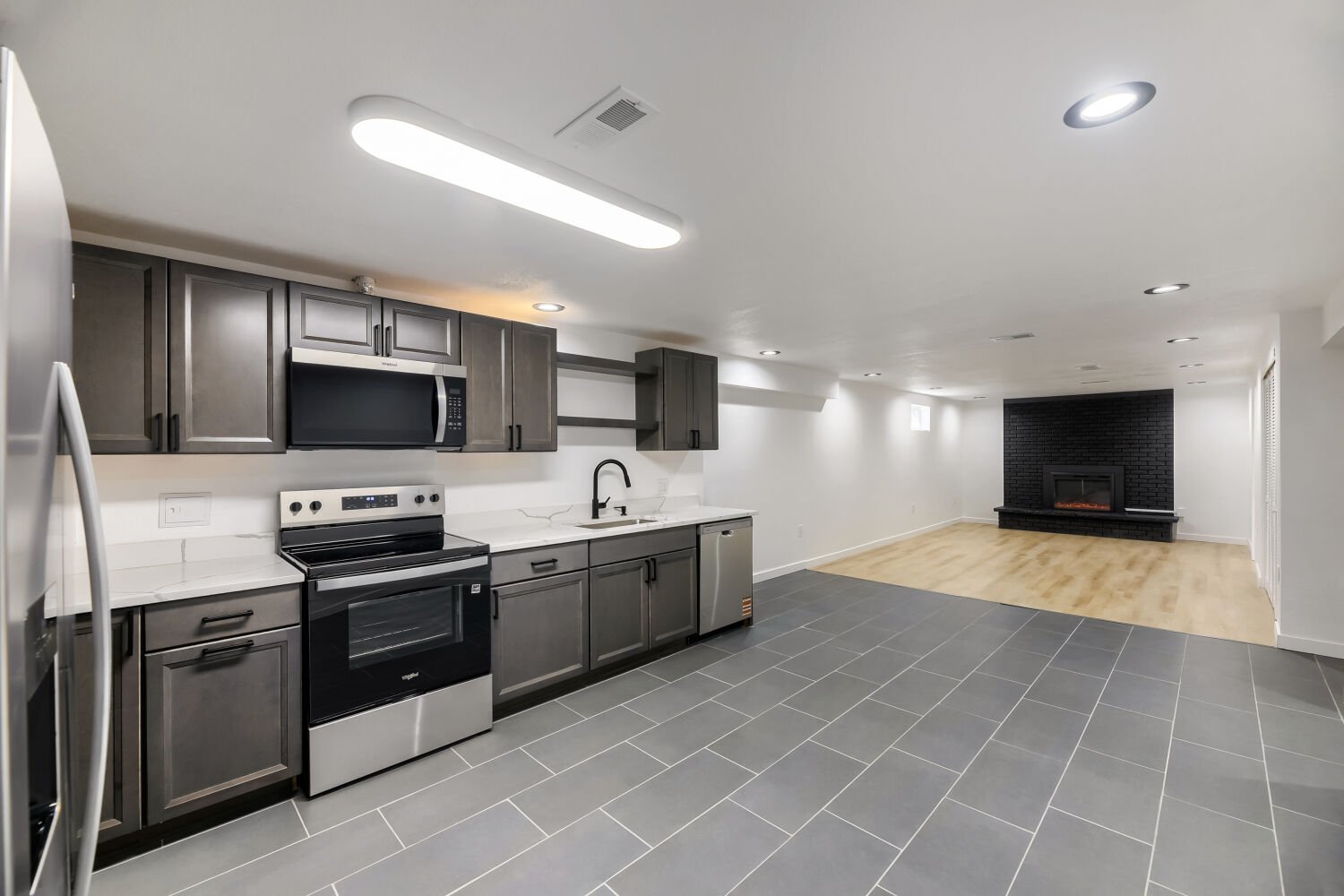 Denver House: 3831 W Rutgers Pl