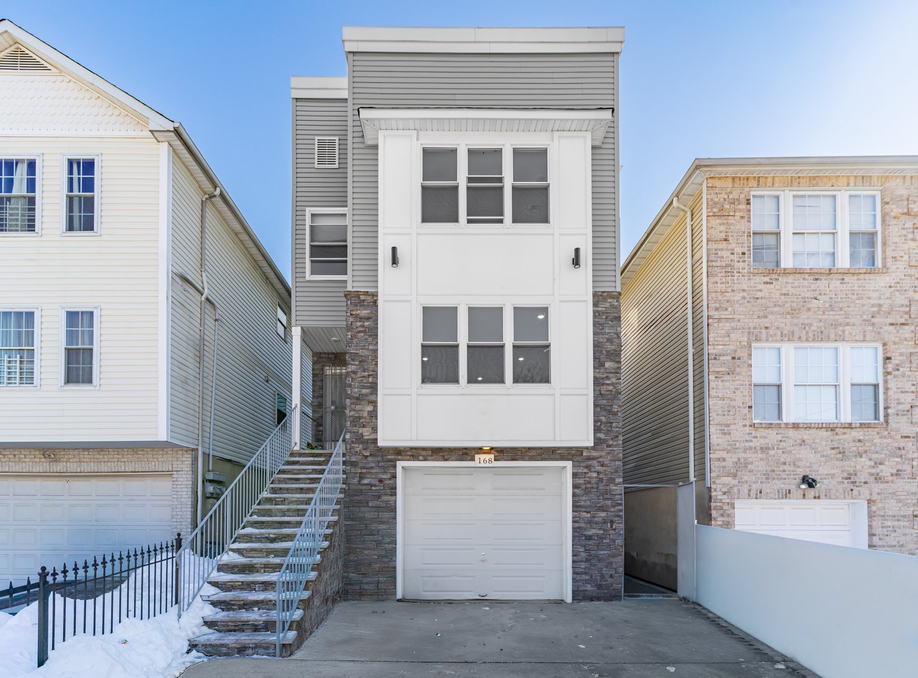 Newark Multiplex: 168 Johnson Ave