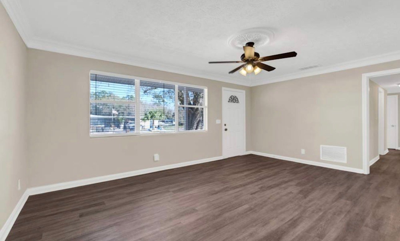 Jacksonville House: 4839 Andromeda Rd