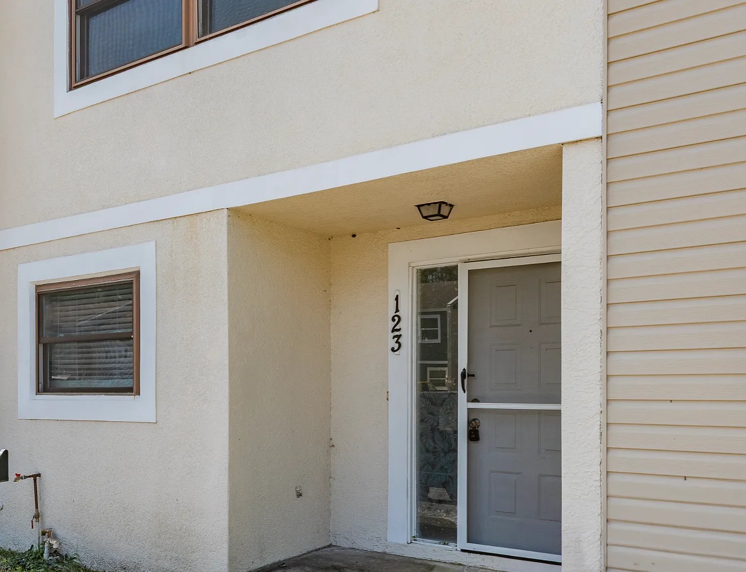 Largo Townhome: 2980 S Pines Dr