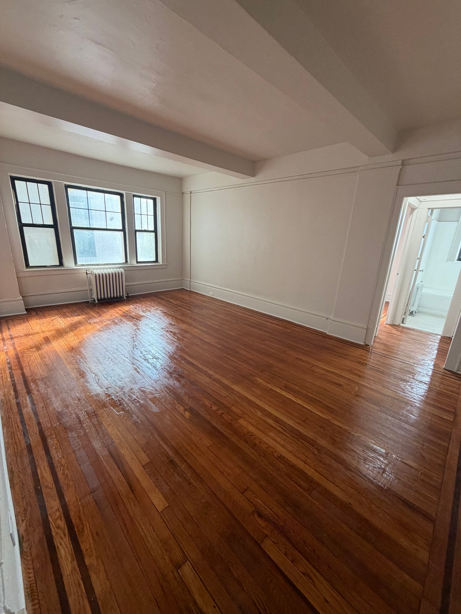 East Orange Apartment: 25 N Harrison St
