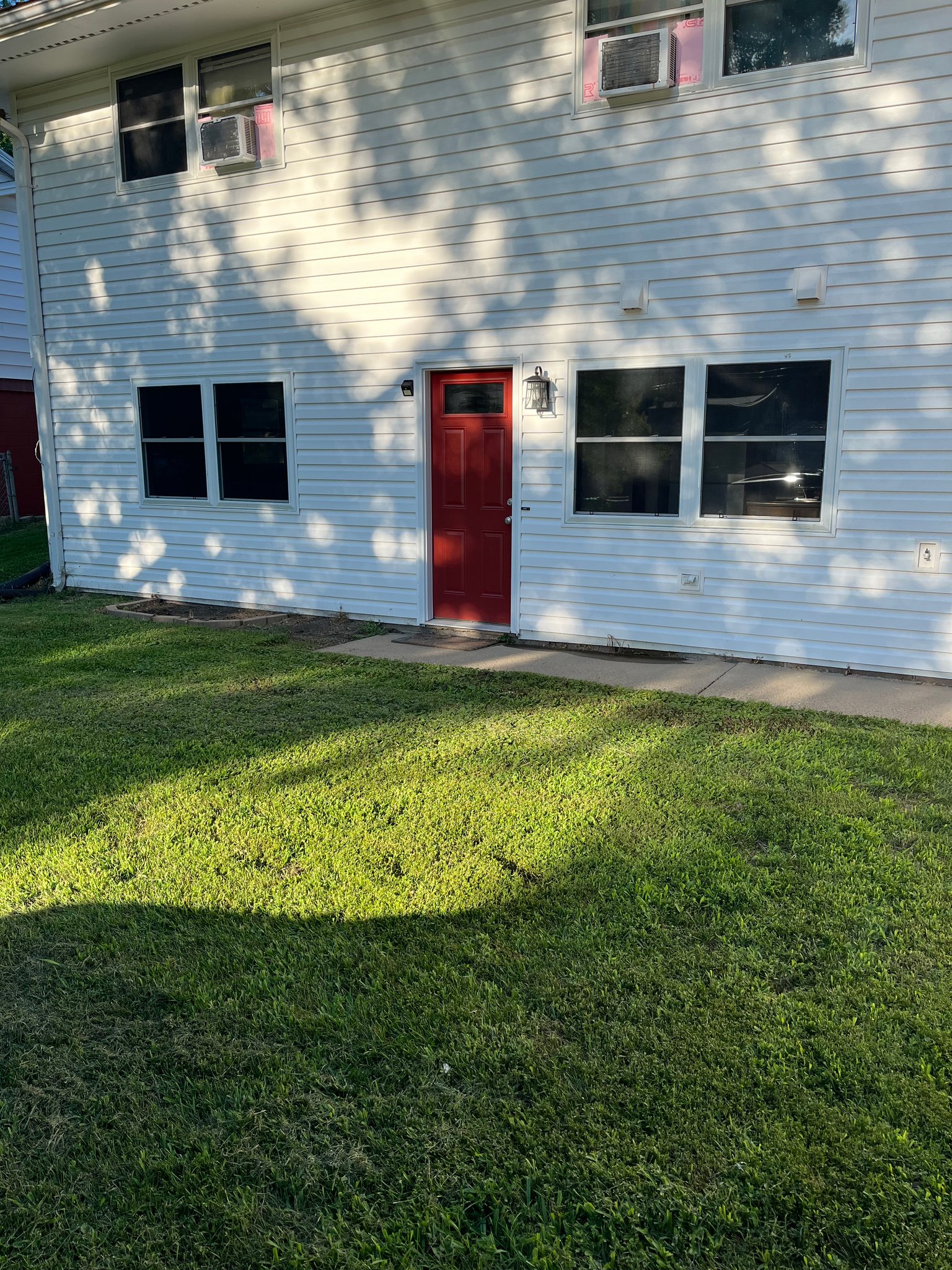 Sioux City Apartment: 1315 1/2 S Patterson St