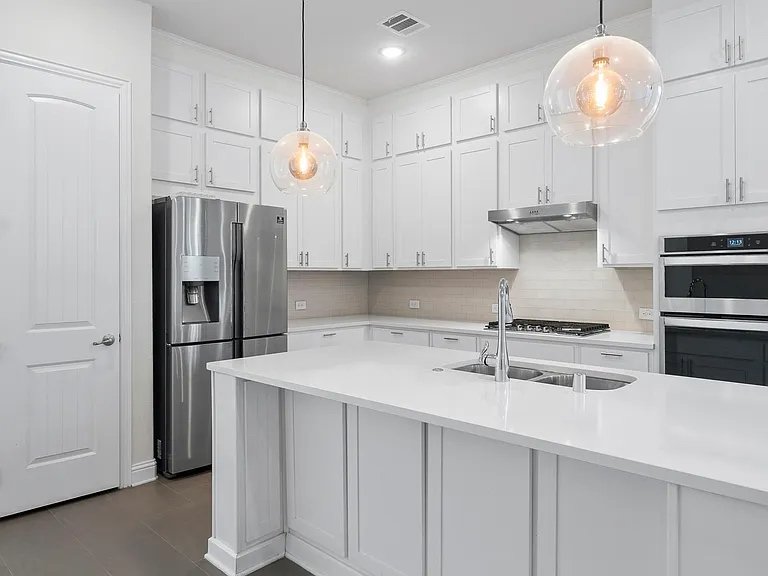 Dallas House: 8211 Agarito Way