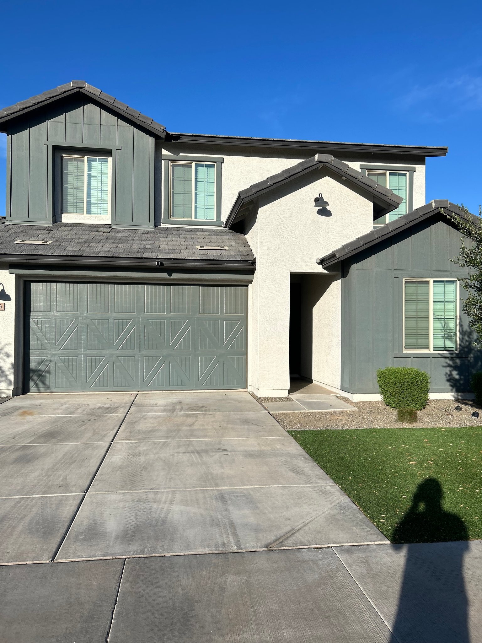 Avondale House: 4806 S 118th Ave