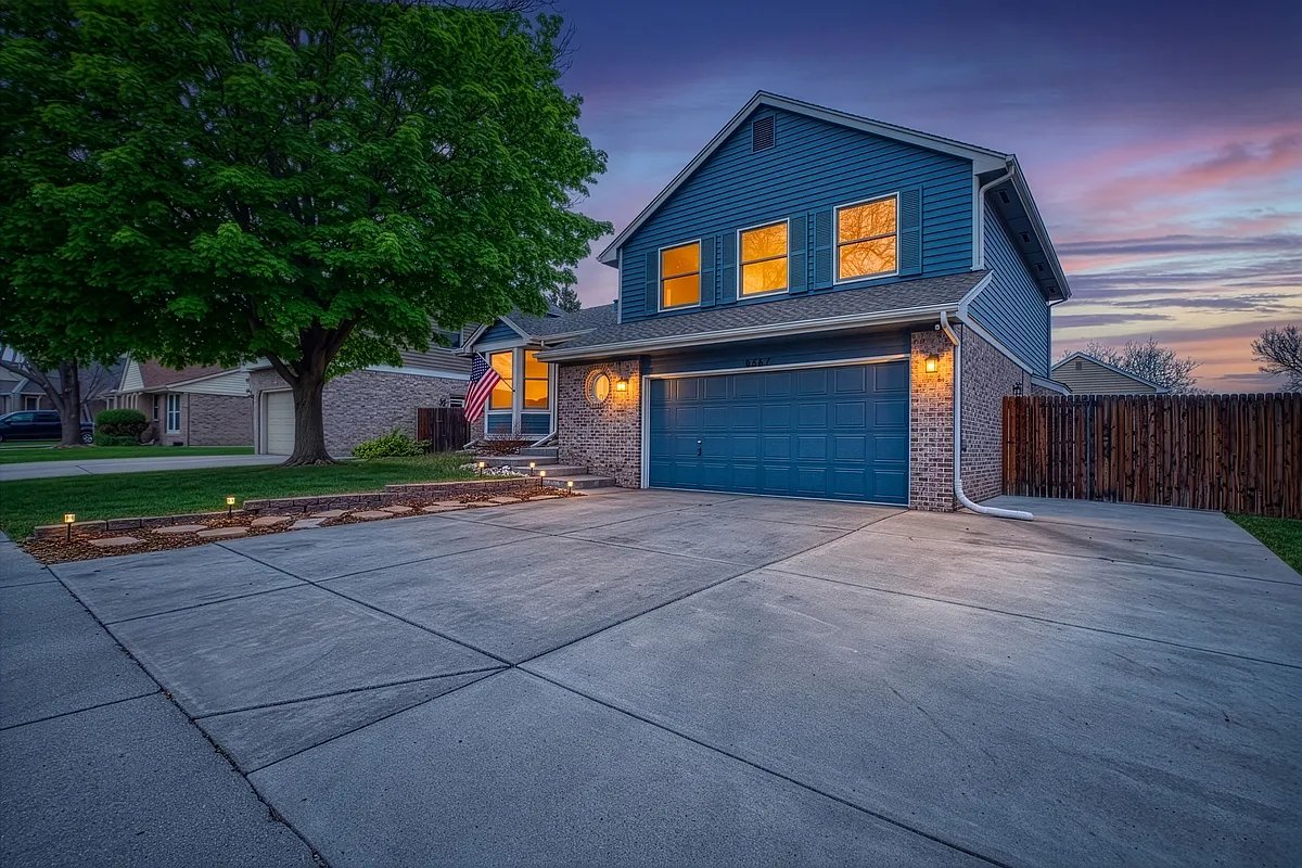 Thornton House: 2567 E 124th Pl