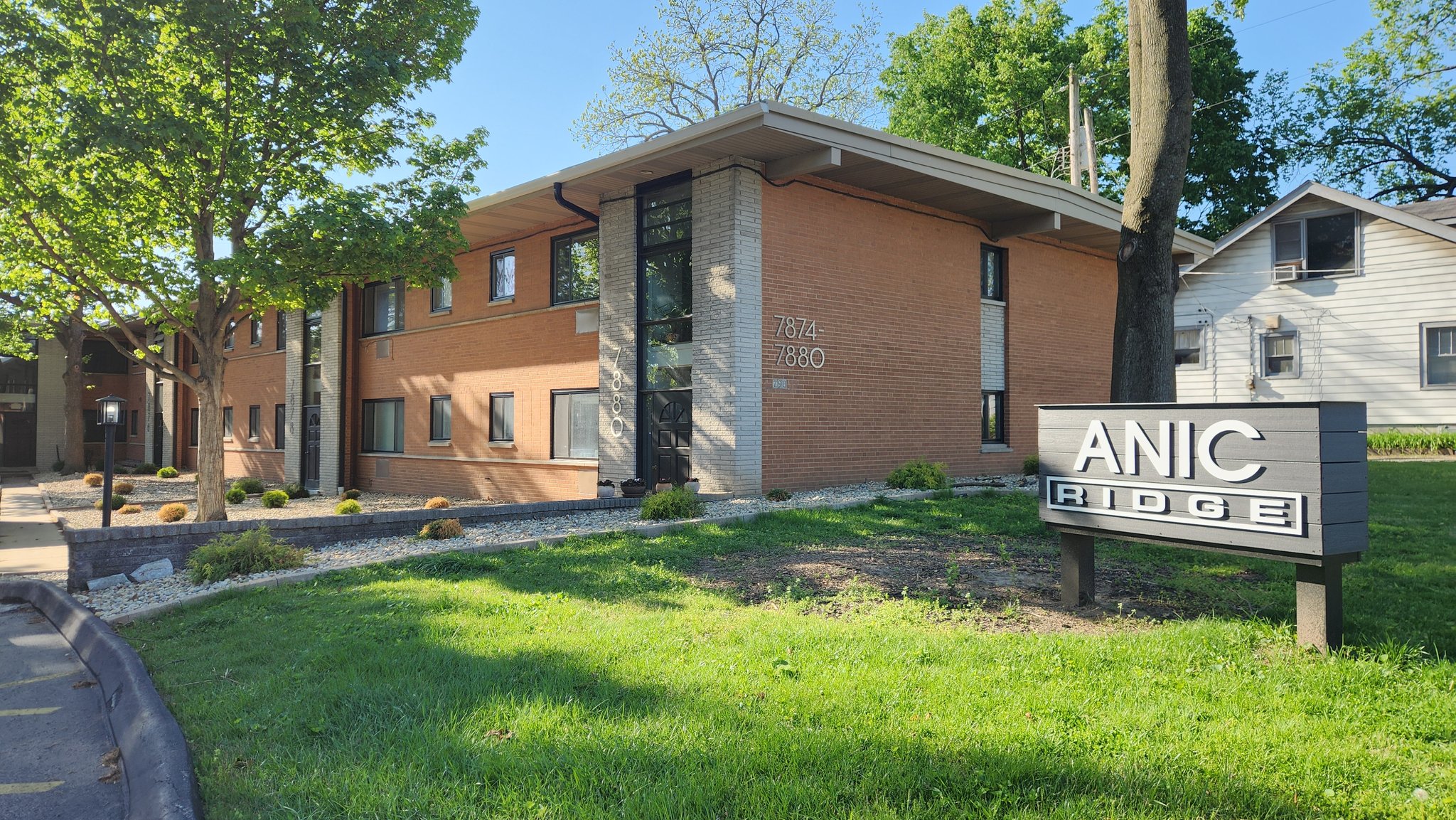 St. Louis Apartment: 7880 Big Bend Blvd.