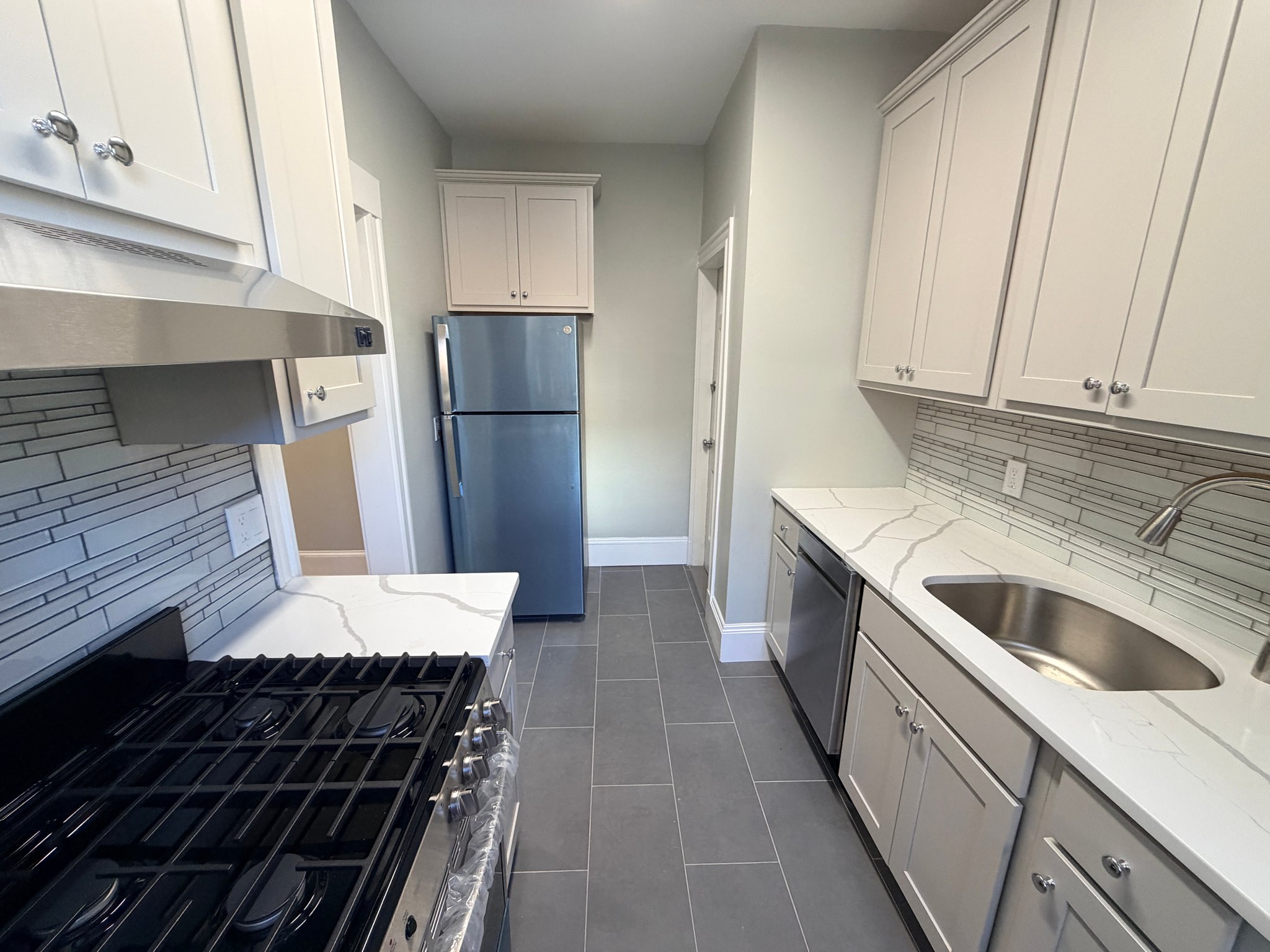 Allston Apartment: 32 Park Vale Avenue