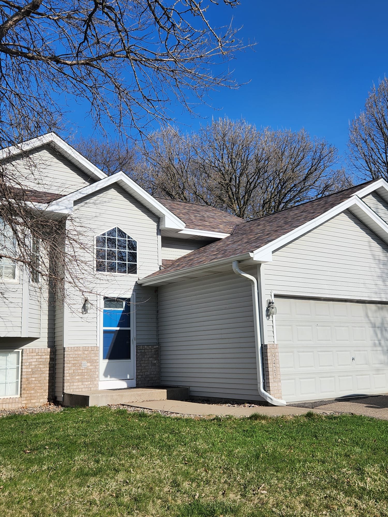 Blaine House: 9423 alamo ct