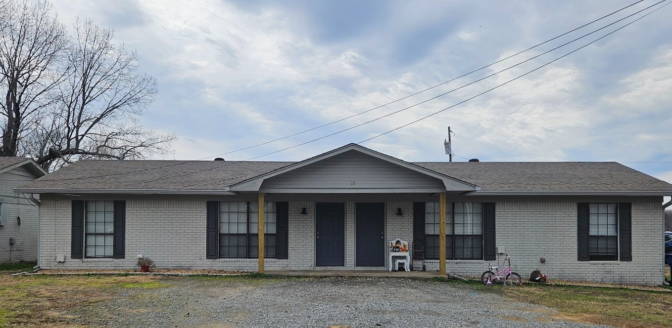 Greenbrier Multiplex: 24 Linder Rd