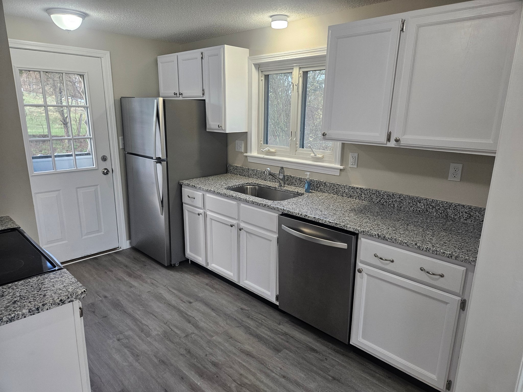 Paxton House: 264 Richards Ave