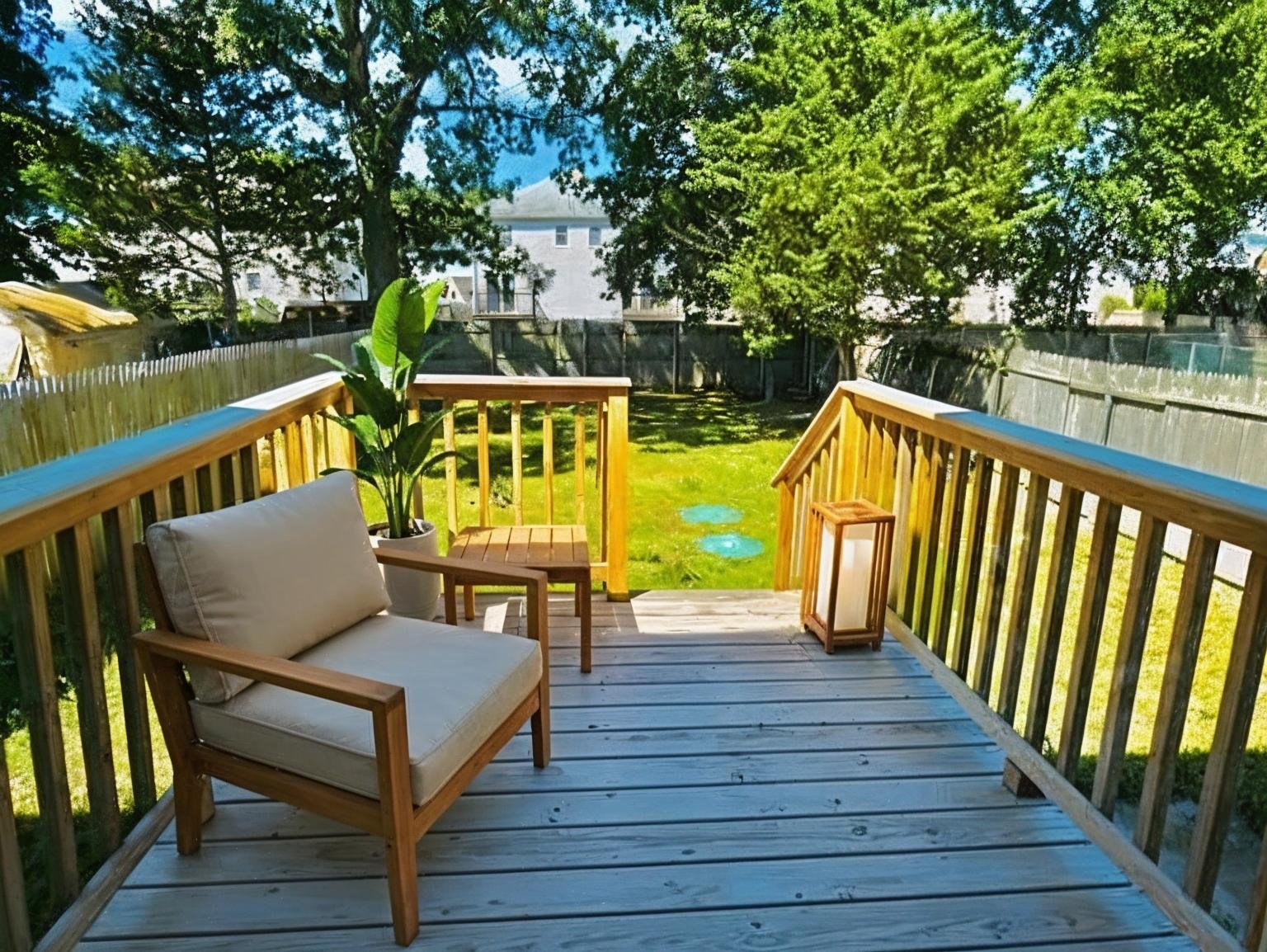 North Kingstown Townhome: 21 Saratoga Rd