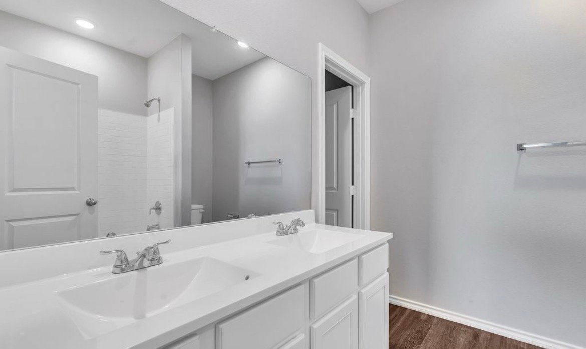 Longview House: 1124 Mission Creek Dr