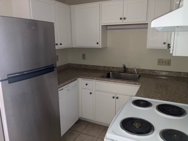 Essex Junction Apartment: 241 Pearl St