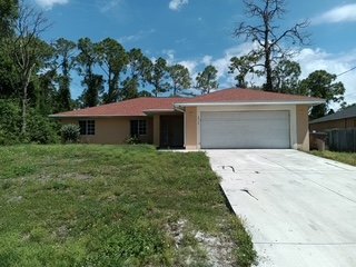 Lehigh Acres House: 3710 3rd St, SW