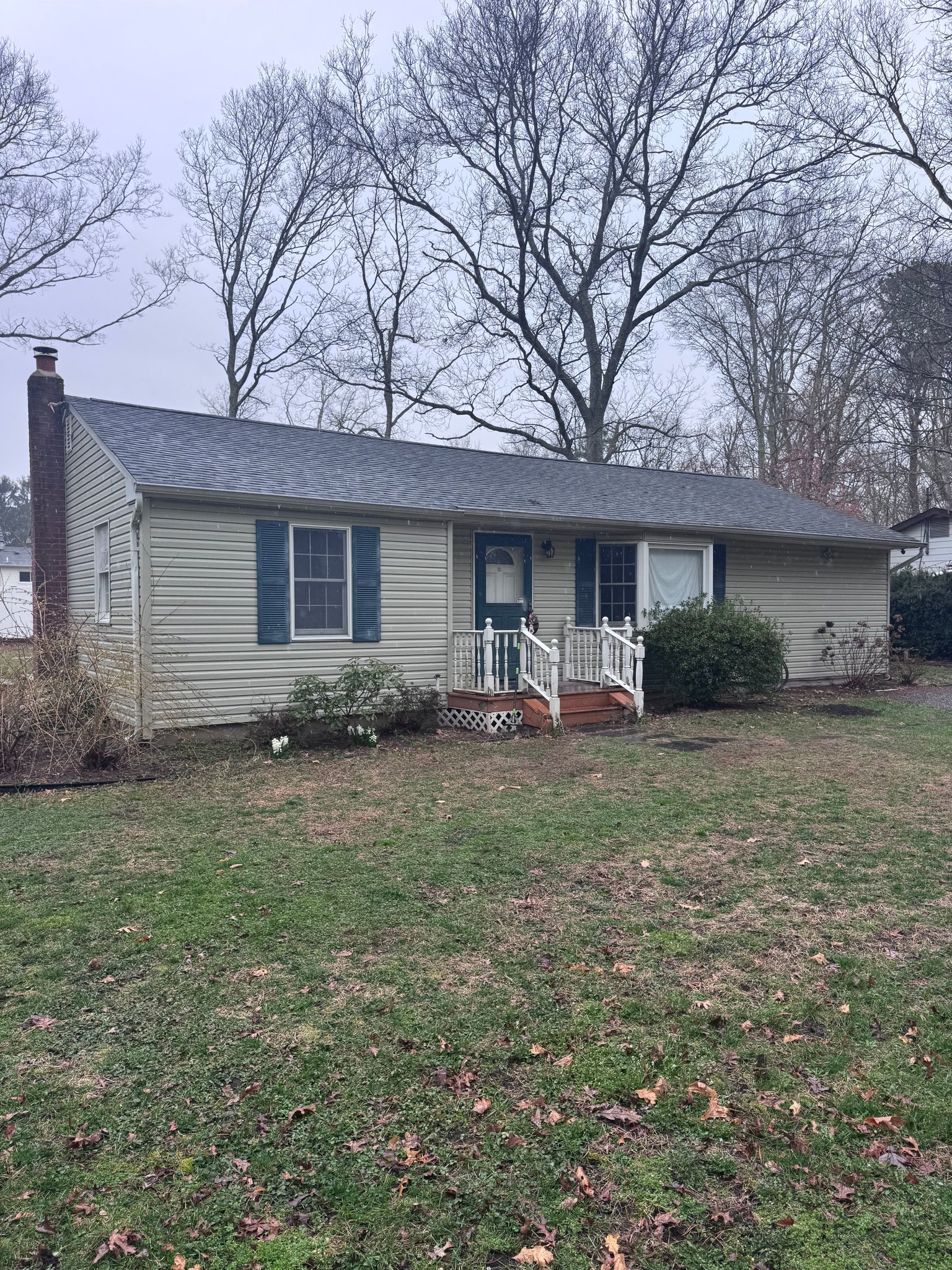 Manorville House: 28 Silas Carter Rd