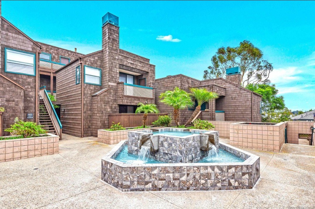 San Diego Condo: 4435 Nobel Dr