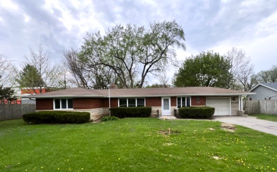 Lockport House: 1108 E. 9th Street Lockport, IL 60441
