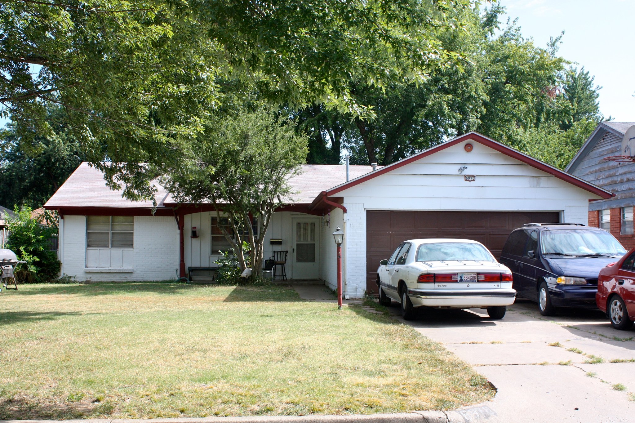 Tulsa House: 6970 E 15th Pl