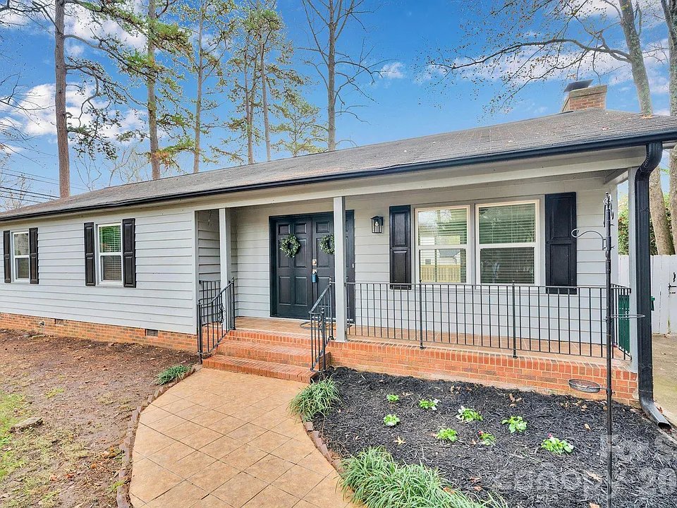 Charlotte House: 1440 Jodhpur Ct