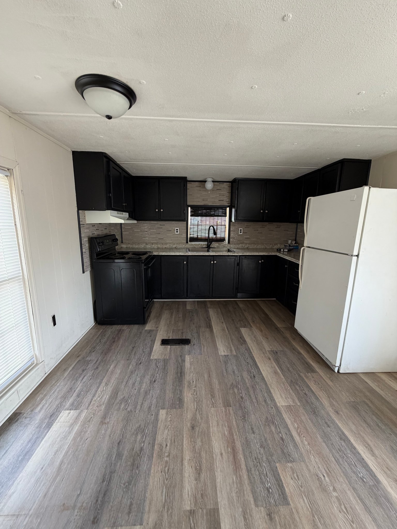 Wilkesboro House: 918 Elm street