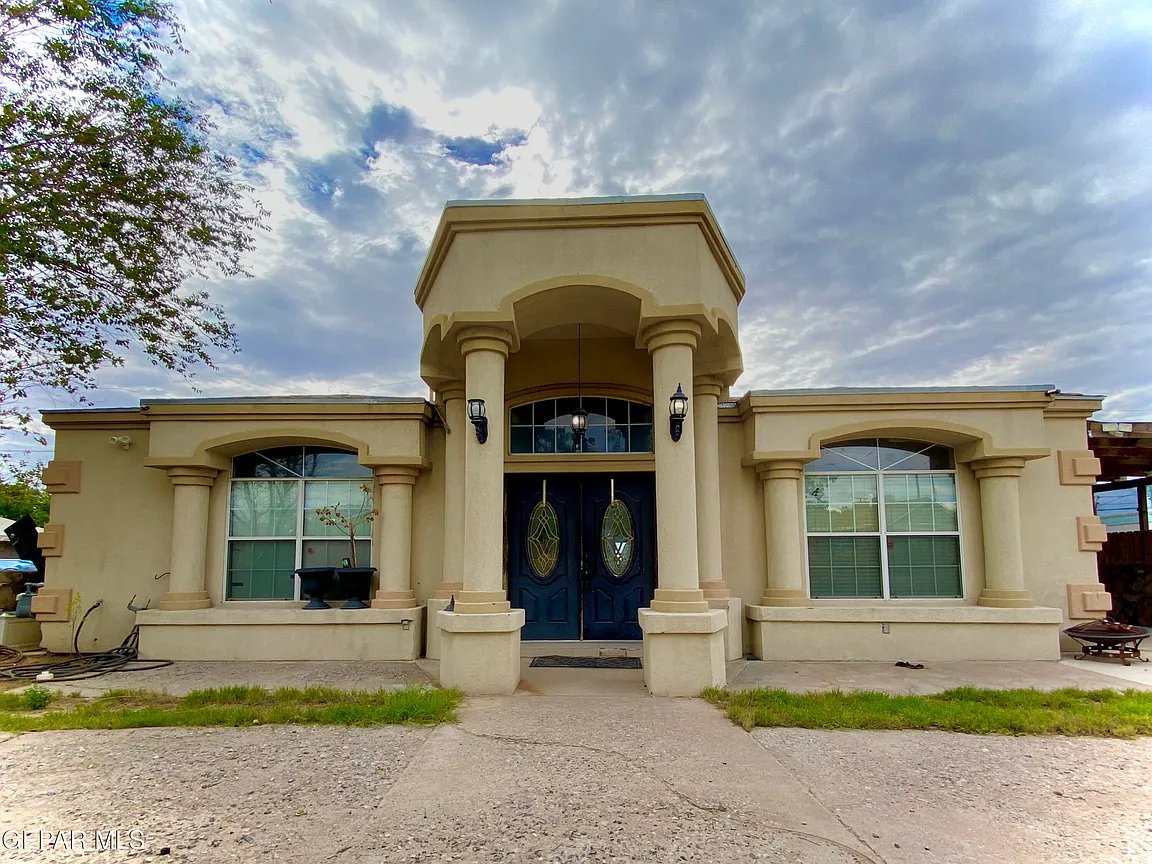 Canutillo House: 8525 Essex Drive