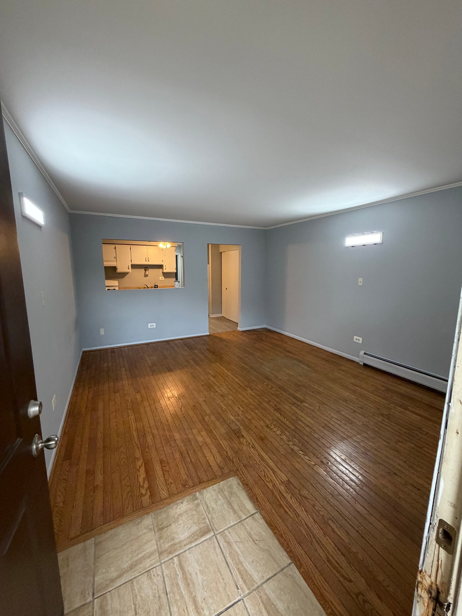Elgin Apartment: 821 Bode Rd