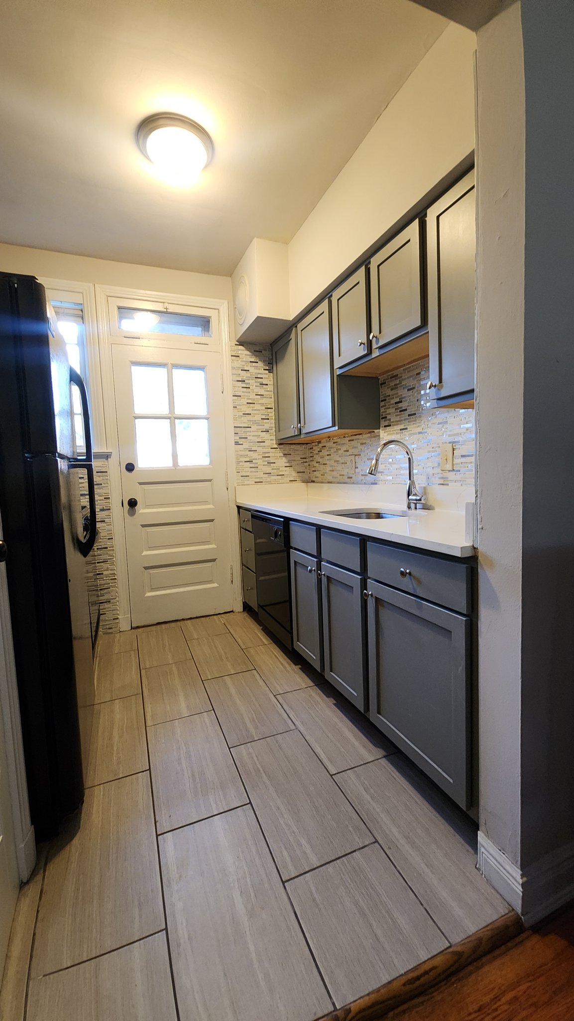 Saint Louis Apartment: 1042 Sanford Ave