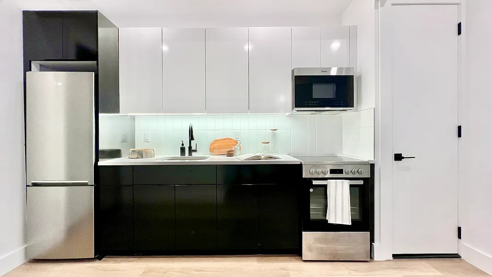 brooklyn Apartment: 1042 President st