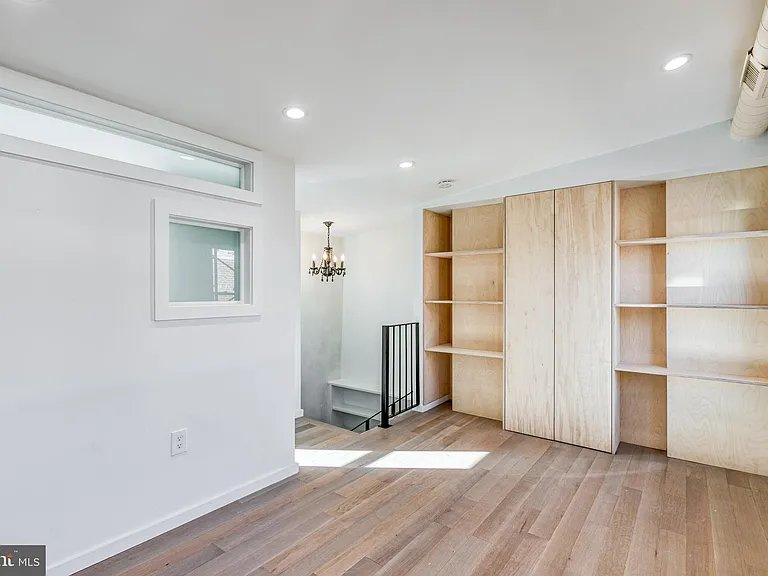 Philadelphia Other: 2212 Panama St