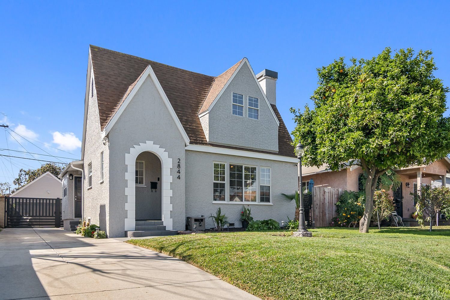 Huntington Park House: 2844 Hill St