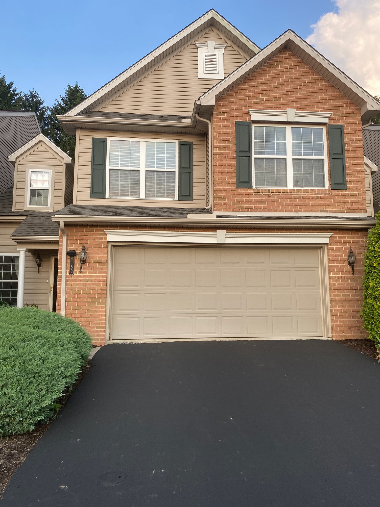 mechanicsburg Townhome: 4150 roth farm village circle