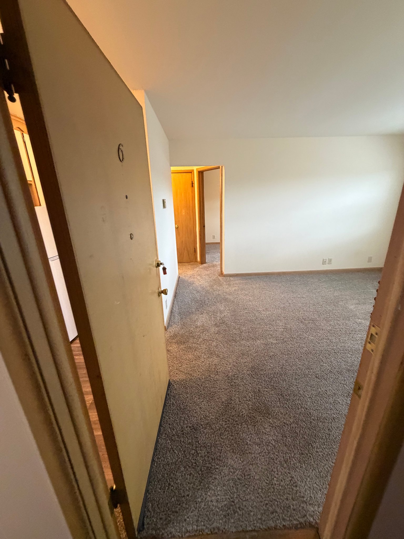 Milwaukee Apartment: 4925 W Oklahoma Ave