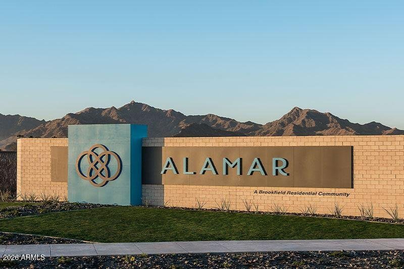 Avondale House: 1111 Avondale Blvd and Broadway