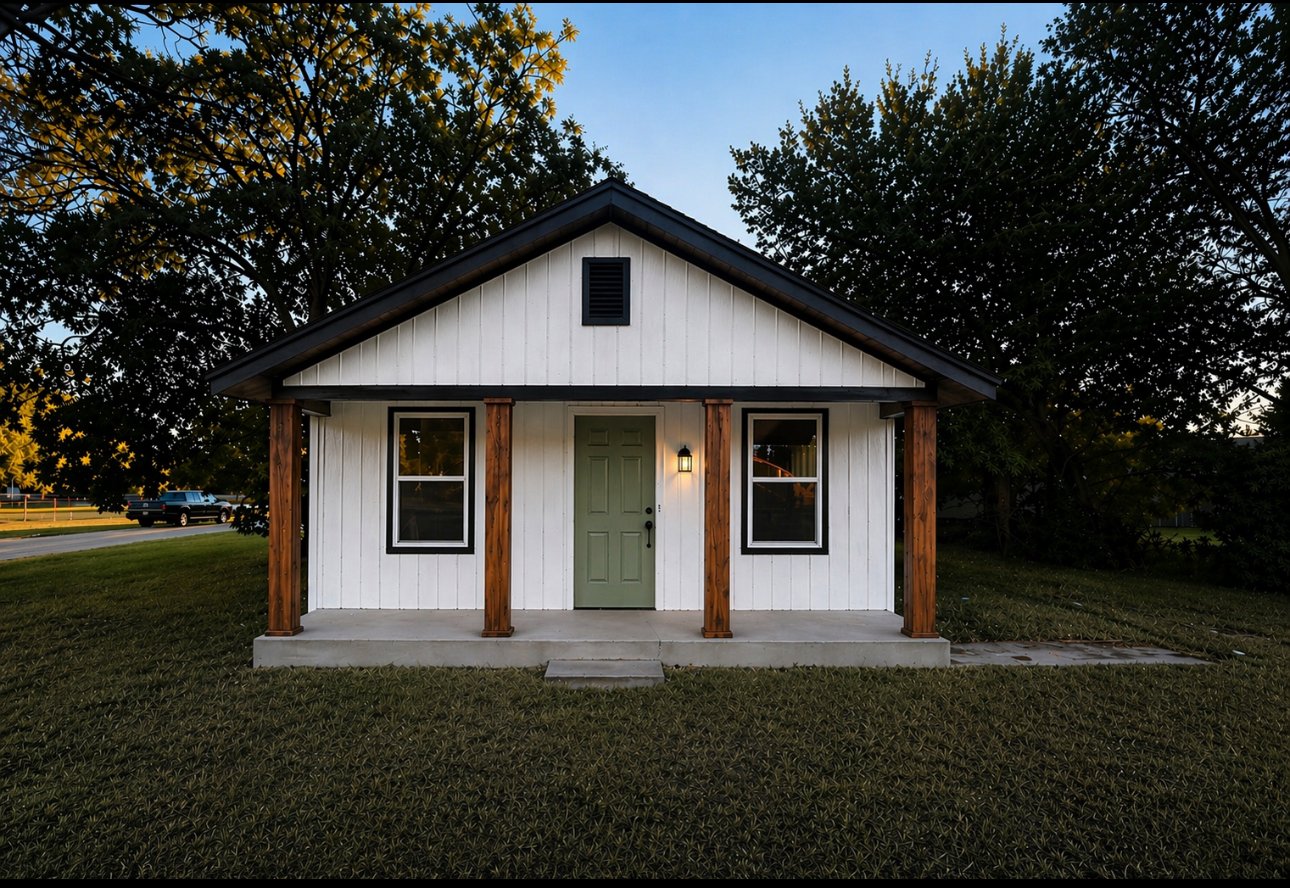 Tecumseh House: 209 N Rangeline St