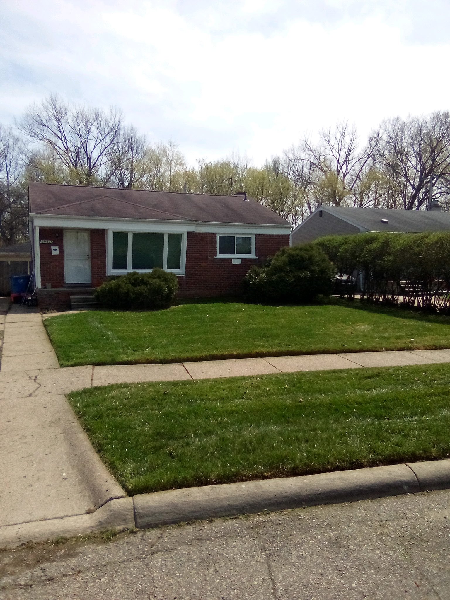 Inkster House: 29971 Brooklane ST