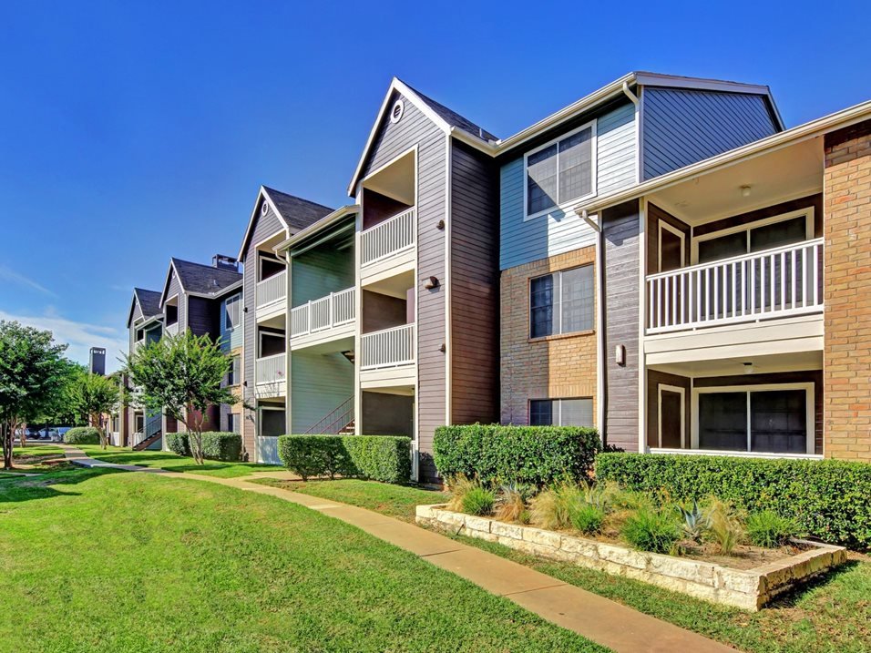 Austin Apartment: 2015 Cedar Bend dr.