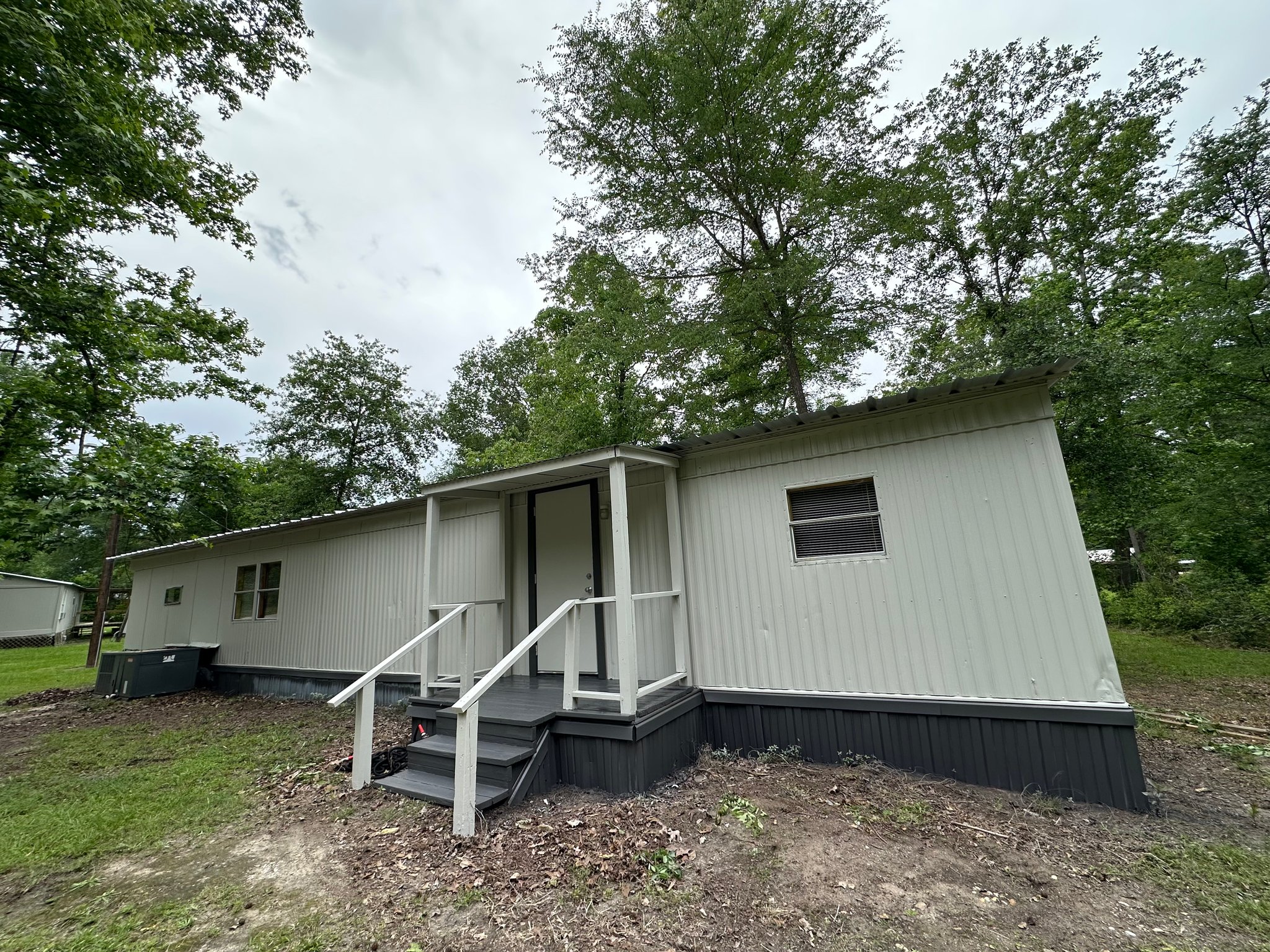 Huntsville House: 85 Young Rd