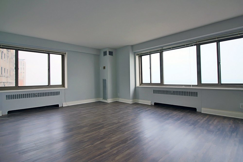 Chicago Condo: 1301 N Ritchie Ct