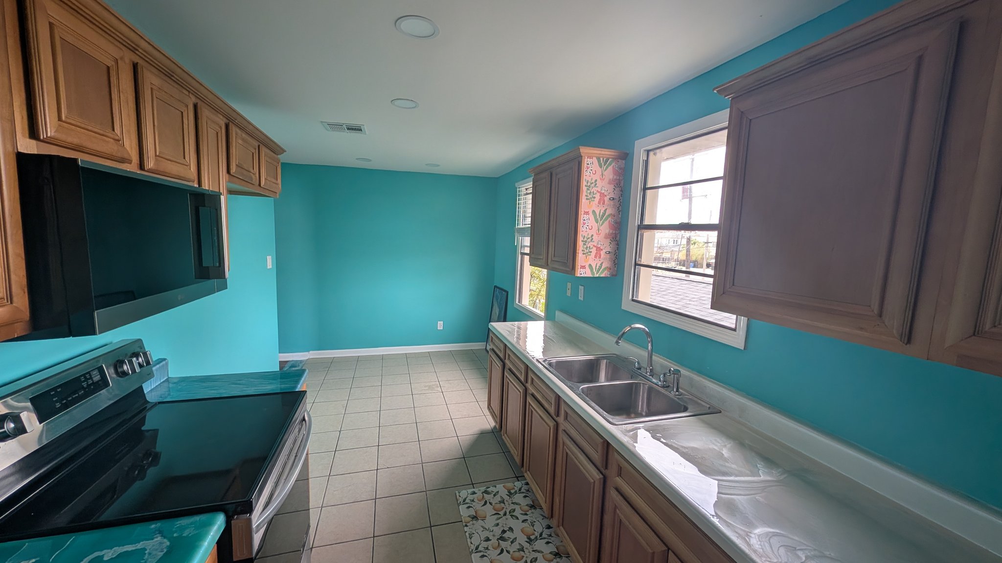 New Orleans Multiplex: 1505 S White St