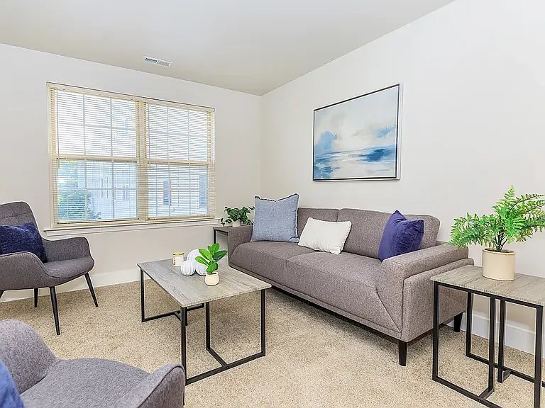 Barrington Apartment: 2101 Reamer Dr, Barrington