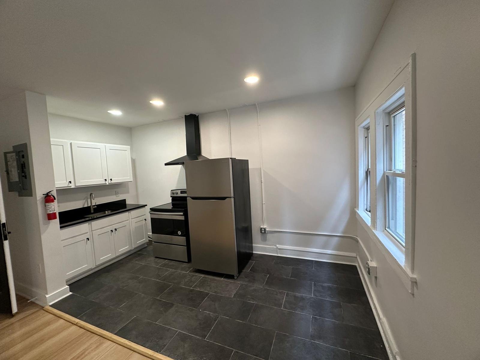 Cleveland Apartment: 1384 W 83rd St