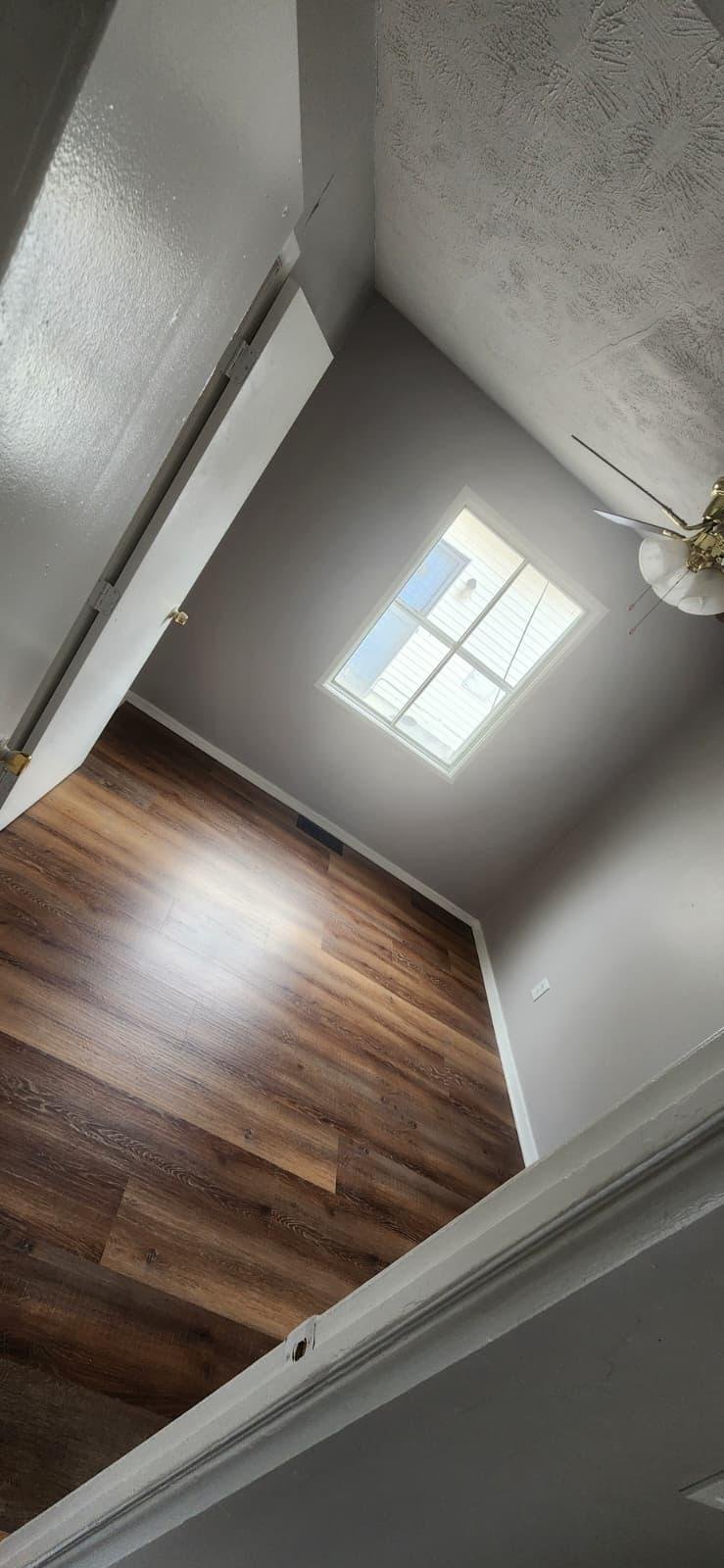 Cleveland House: 17001 Lipton Ave