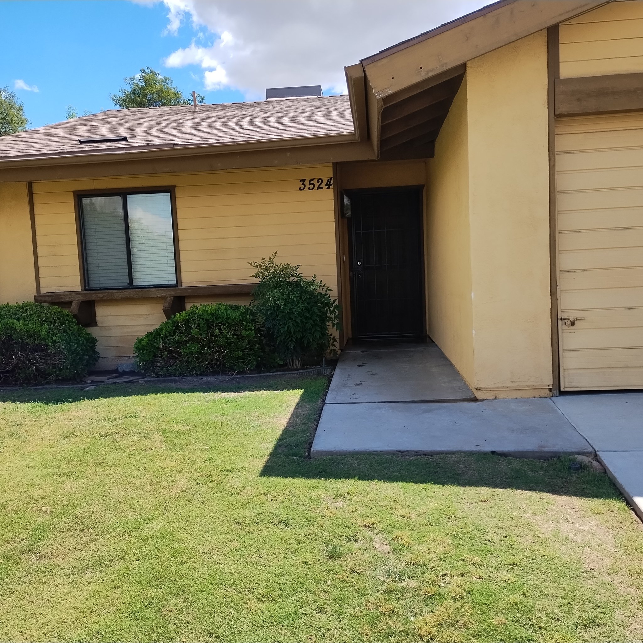 Bakersfield House: 3524 Sedona Way