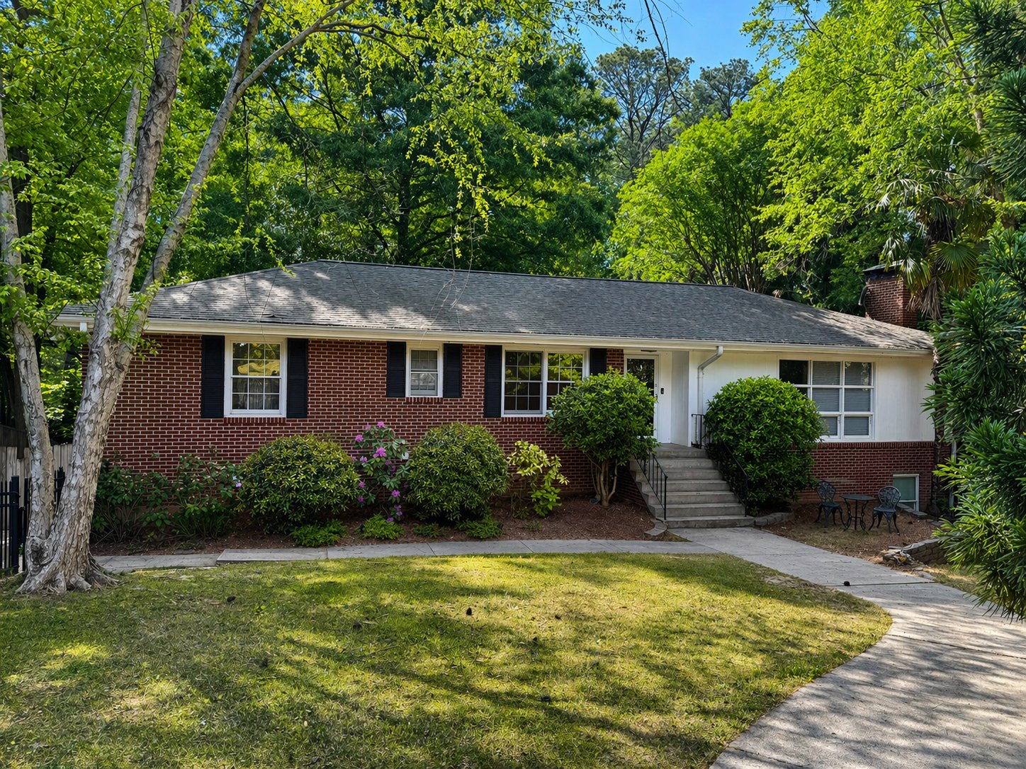 Atlanta House: 1596 Deer Park Rd NE
