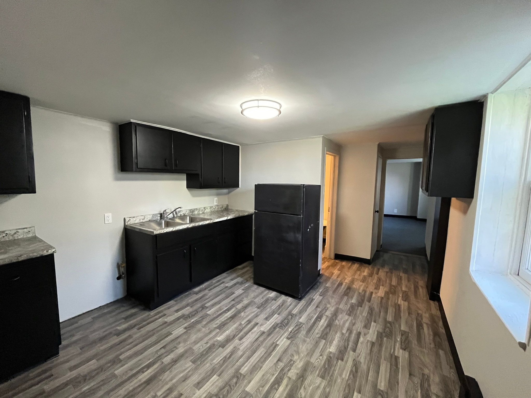 Davenport Apartment: 1508 W 14th St