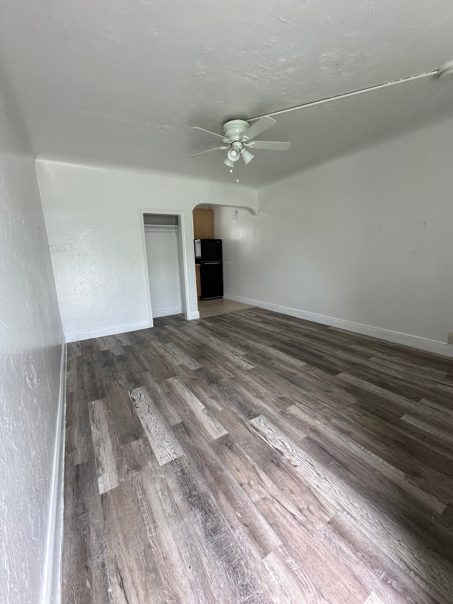 Lake Worth Apartment: 17 Detroit St