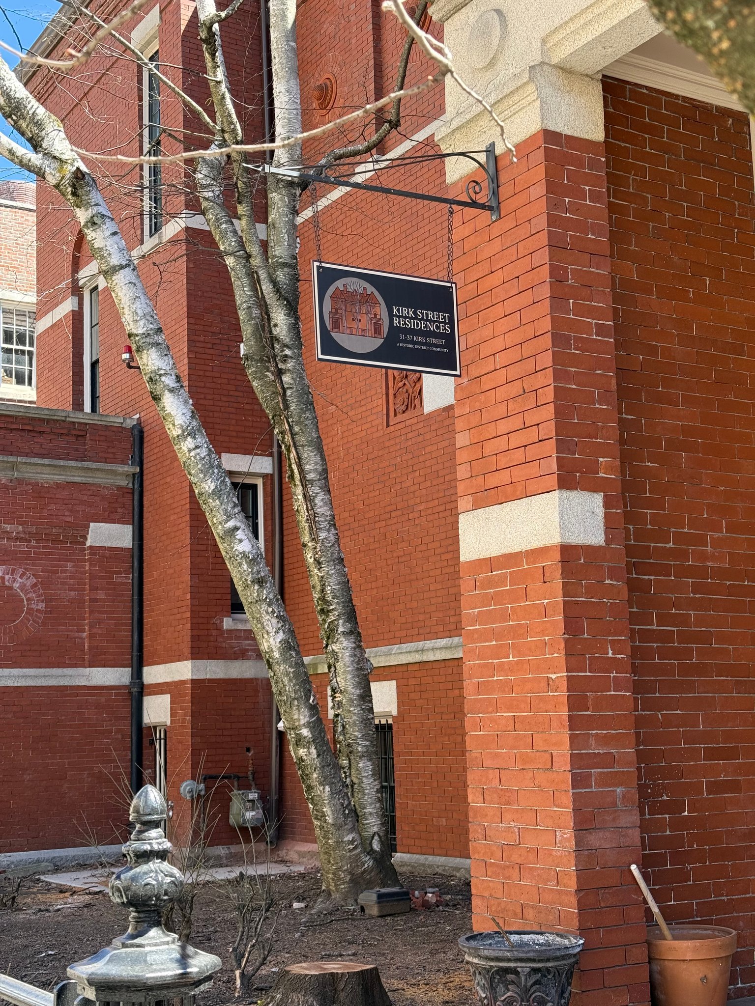 Lowell Apartment: 37 Kirk St