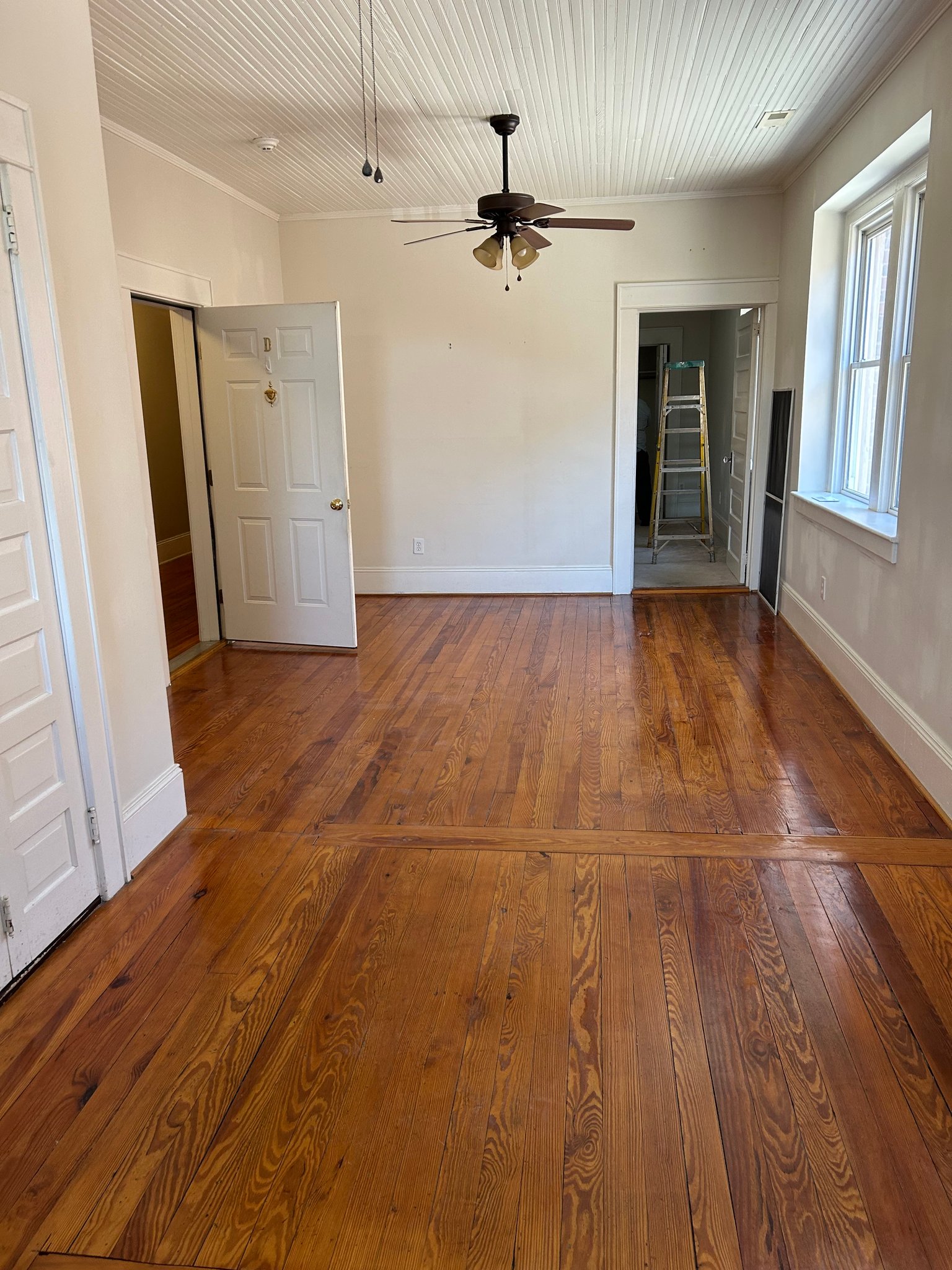 York Apartment: 26 N Congress St.